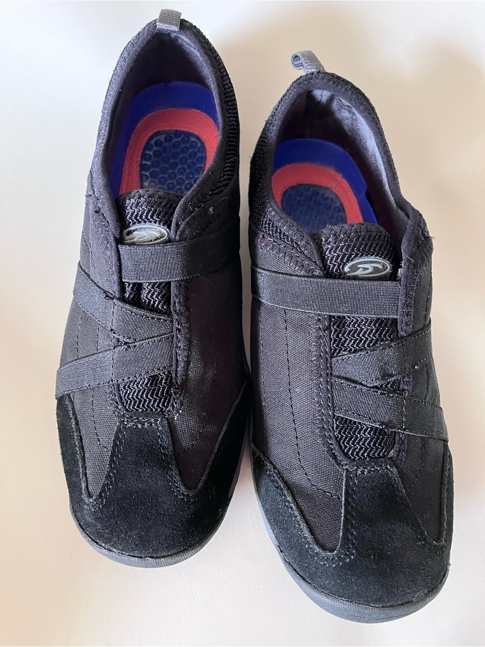 Dr. Scholl’s black slip on walking sneakers